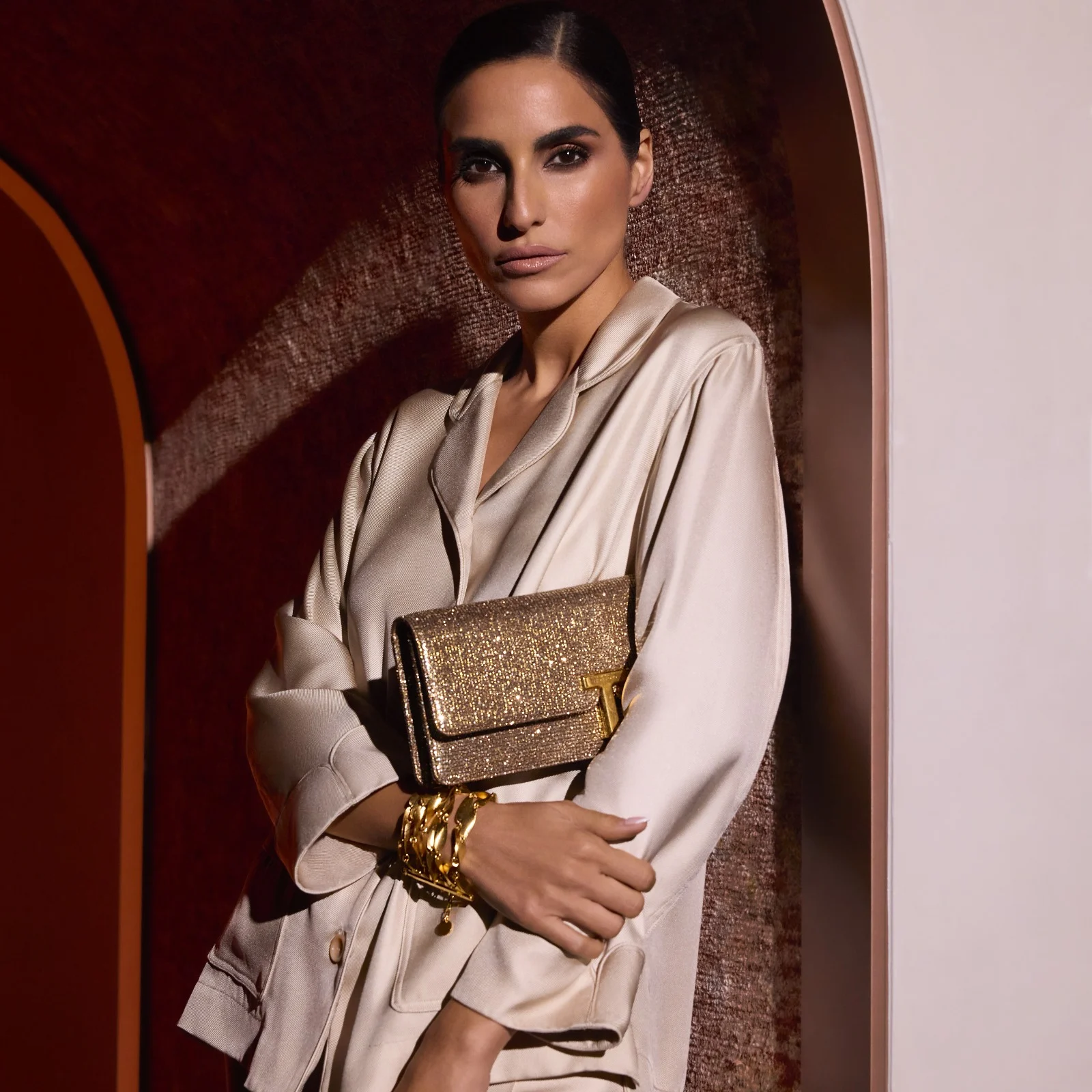 كيف تدمجين الأزياء اللامعة في إطلالتك الرمضانية؟