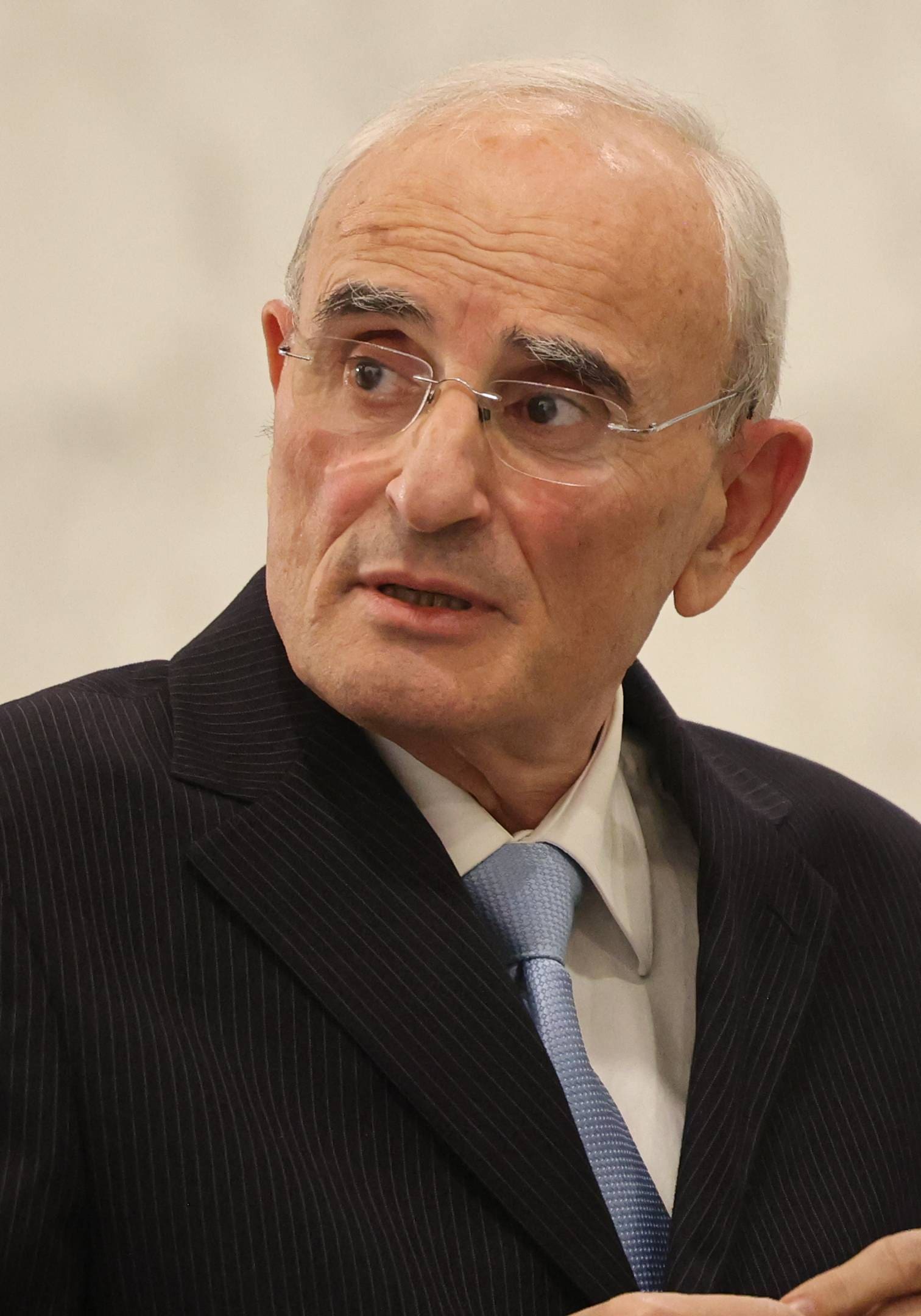 لبنان- منسى في الدوحة للمشاركة في معرض الدفاع البحري الدولي