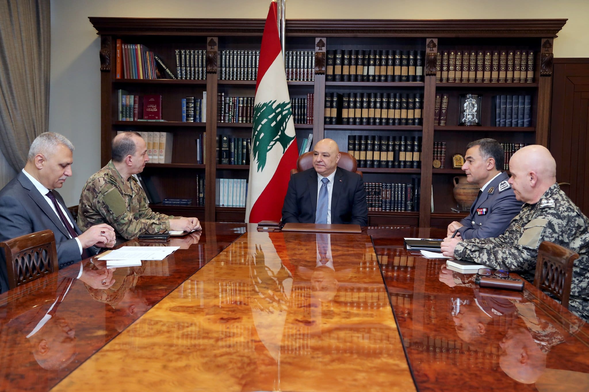 الرئيس اللبناني يترأس اجتماعًا أمنيًا لمواكبة التطورات