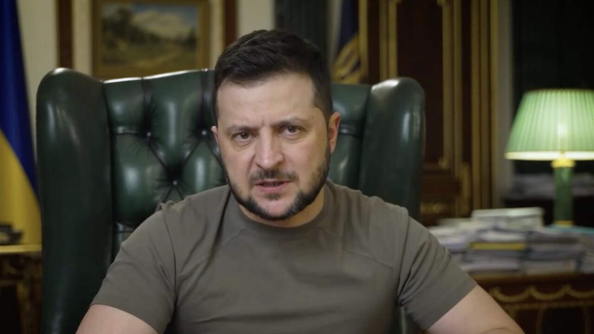 زيلينسكي يتهم بوتين بالسعي إلى إطالة الحرب