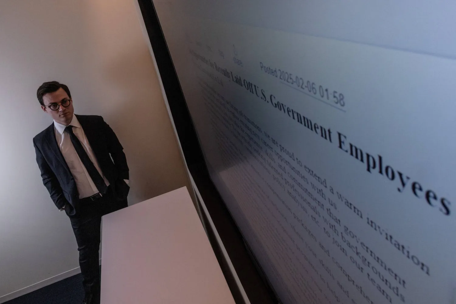 شركات  تكنولوجية صينية سرية تسعى لاستقطاب موظفين حكوميين أميركيين فقدوا أعمالهم