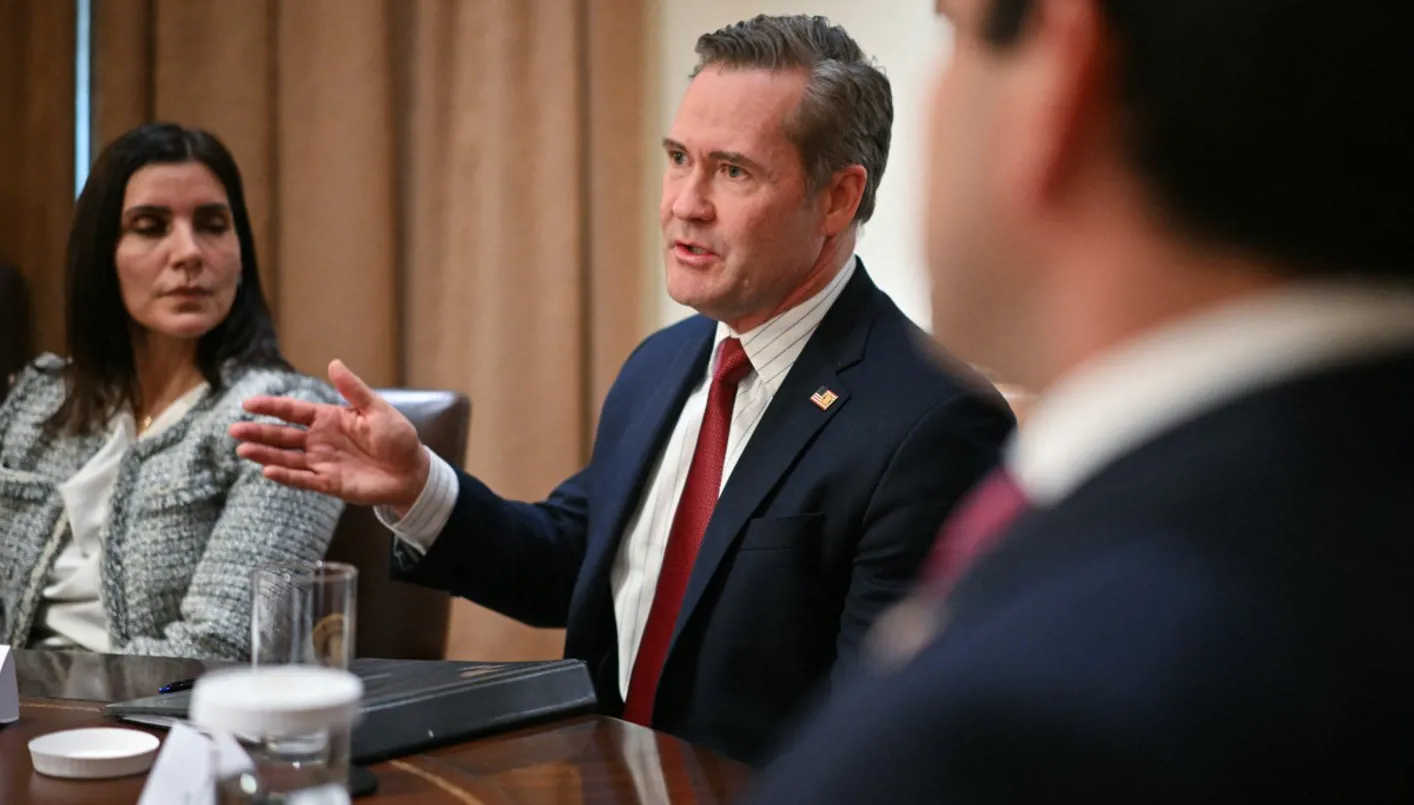 مستشار الأمن القومي الأميركي مايك والتز يعلن تحمّله مسؤولية التسريب الأمني بشأن اليمن