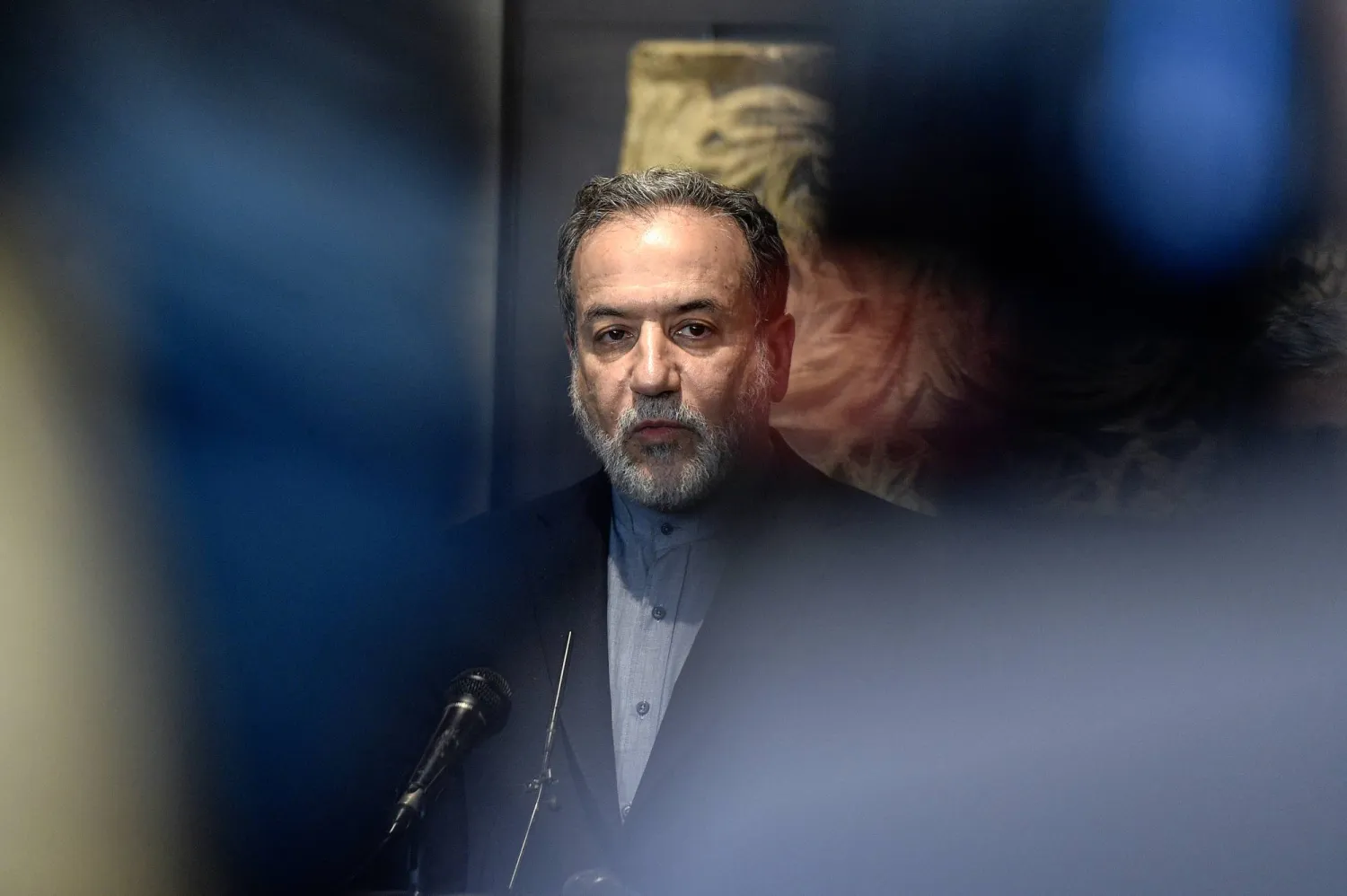 وزير الخارجية الإيراني: لن نستسلم أمام لغة التهديد