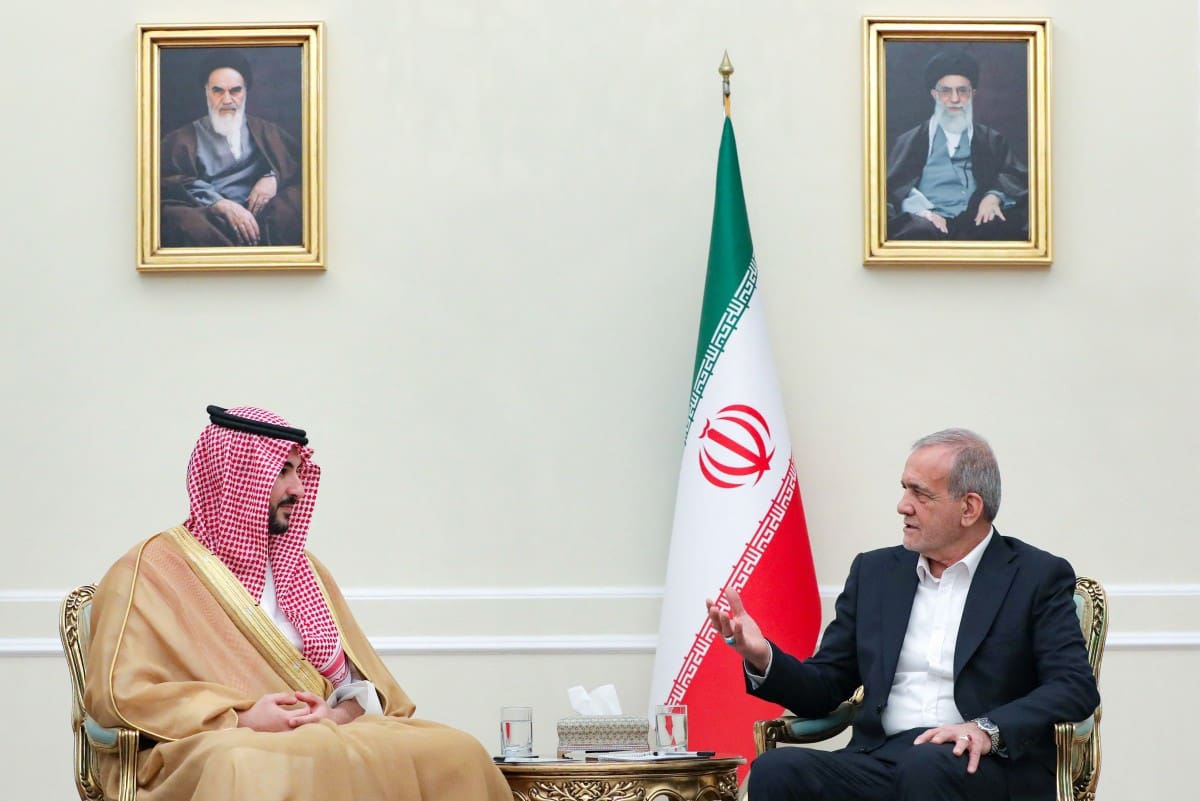 خامنئي: العلاقات بين إيران والسعودية مفيدة للطرفين رغم وجود أعداء لها