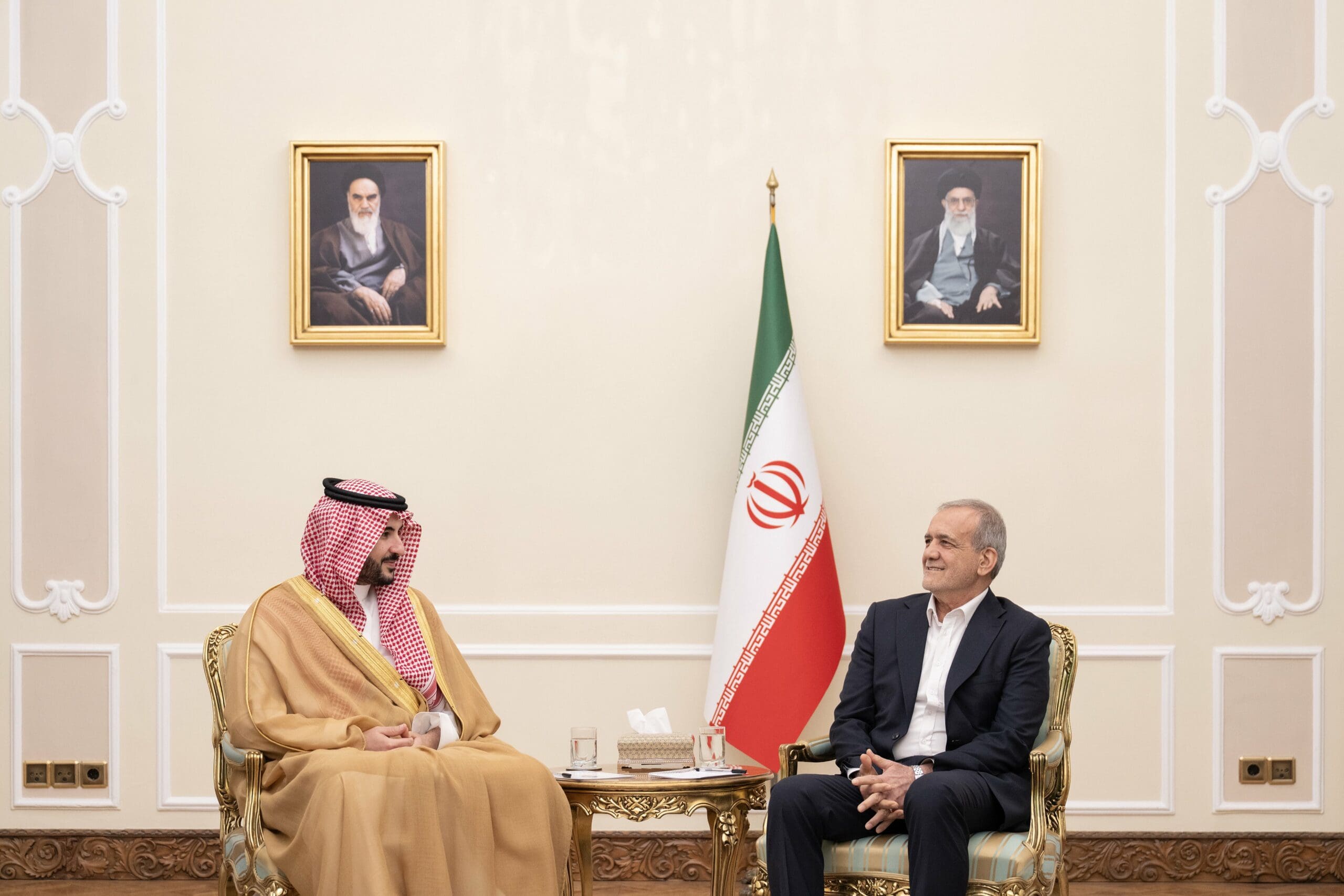 الرئيس الإيراني: مستعدون لتوسيع علاقتنا مع السعودية