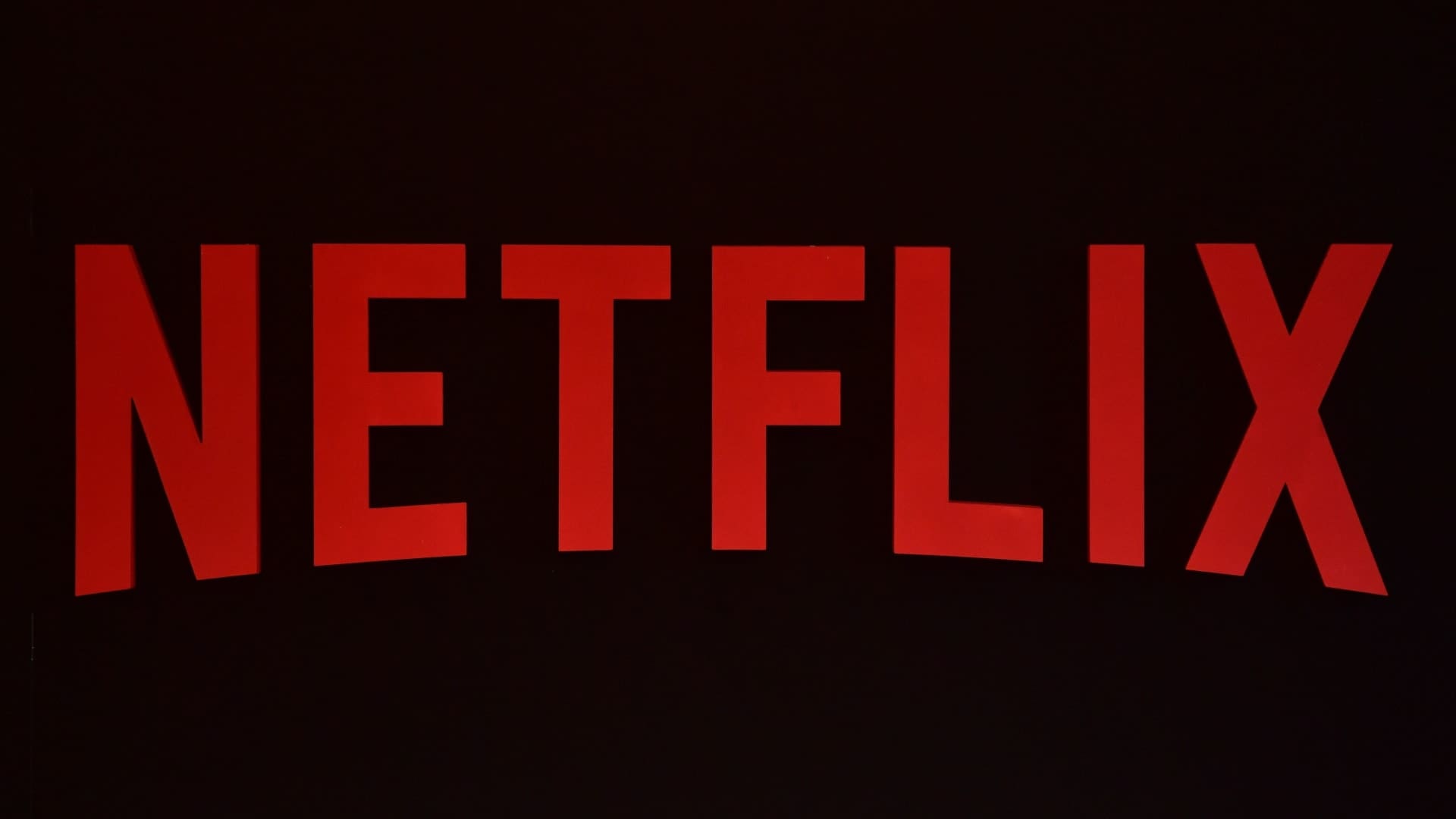 نتفليكس تثير حماس الجمهور بفيلمها الكوميدي الرومانسي "أحبك من زمان" لعام 2026