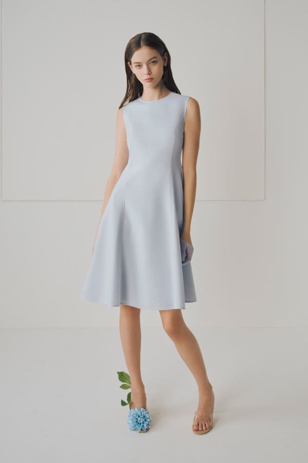 هكذا أحيا المصمّمون طبعة الأزهار في صيف 2025 بعد ركودها!