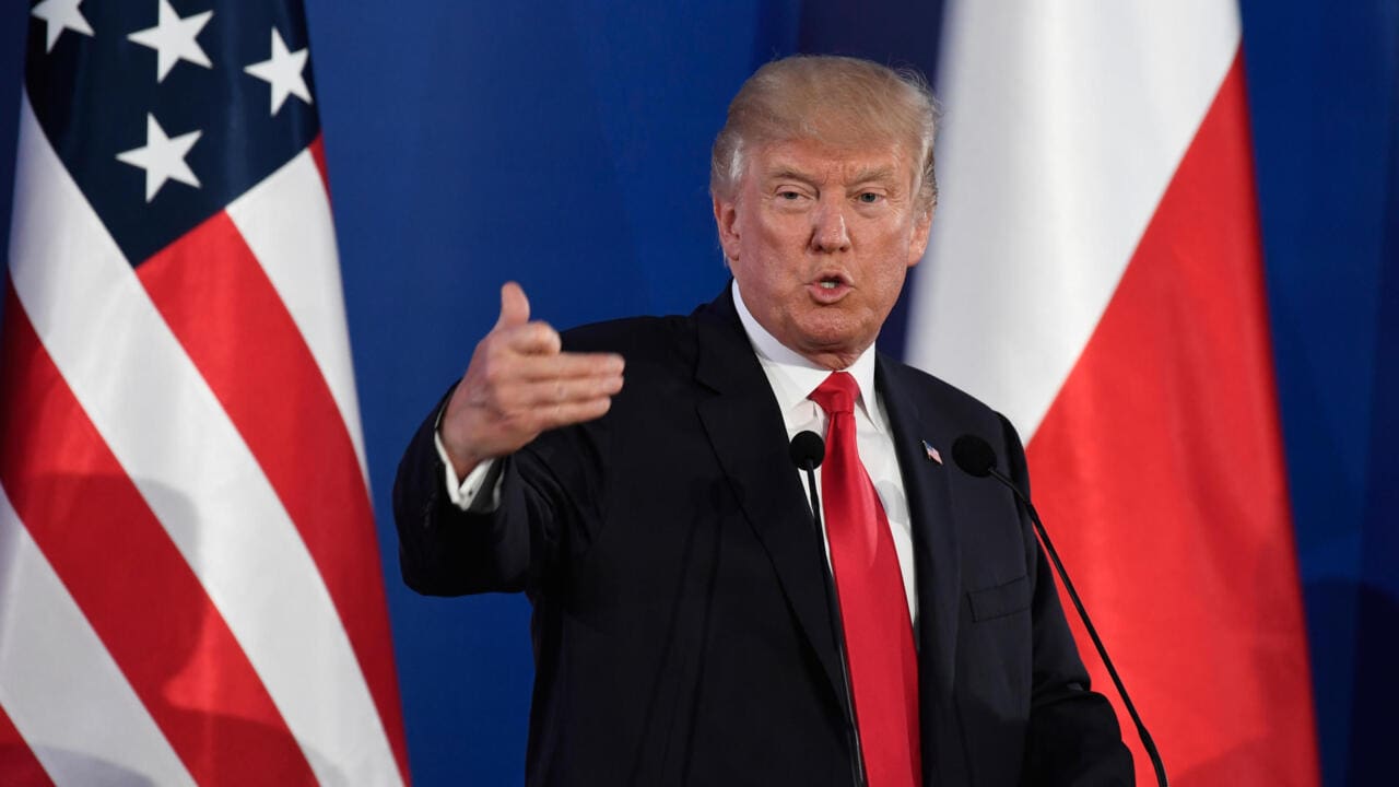 انقسام بين مؤيدي ترامب حول احتمالية الضربة العسكرية لإيران