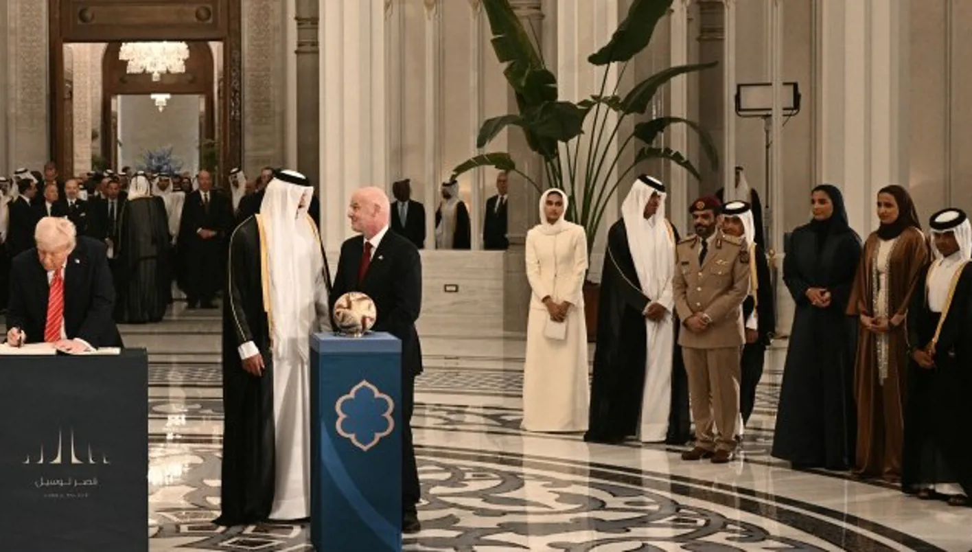 "أبناء أمير قطر يستقبلون ترامب بإطلالات أنيقة ولحظات مميزة في قصر لوسيل"