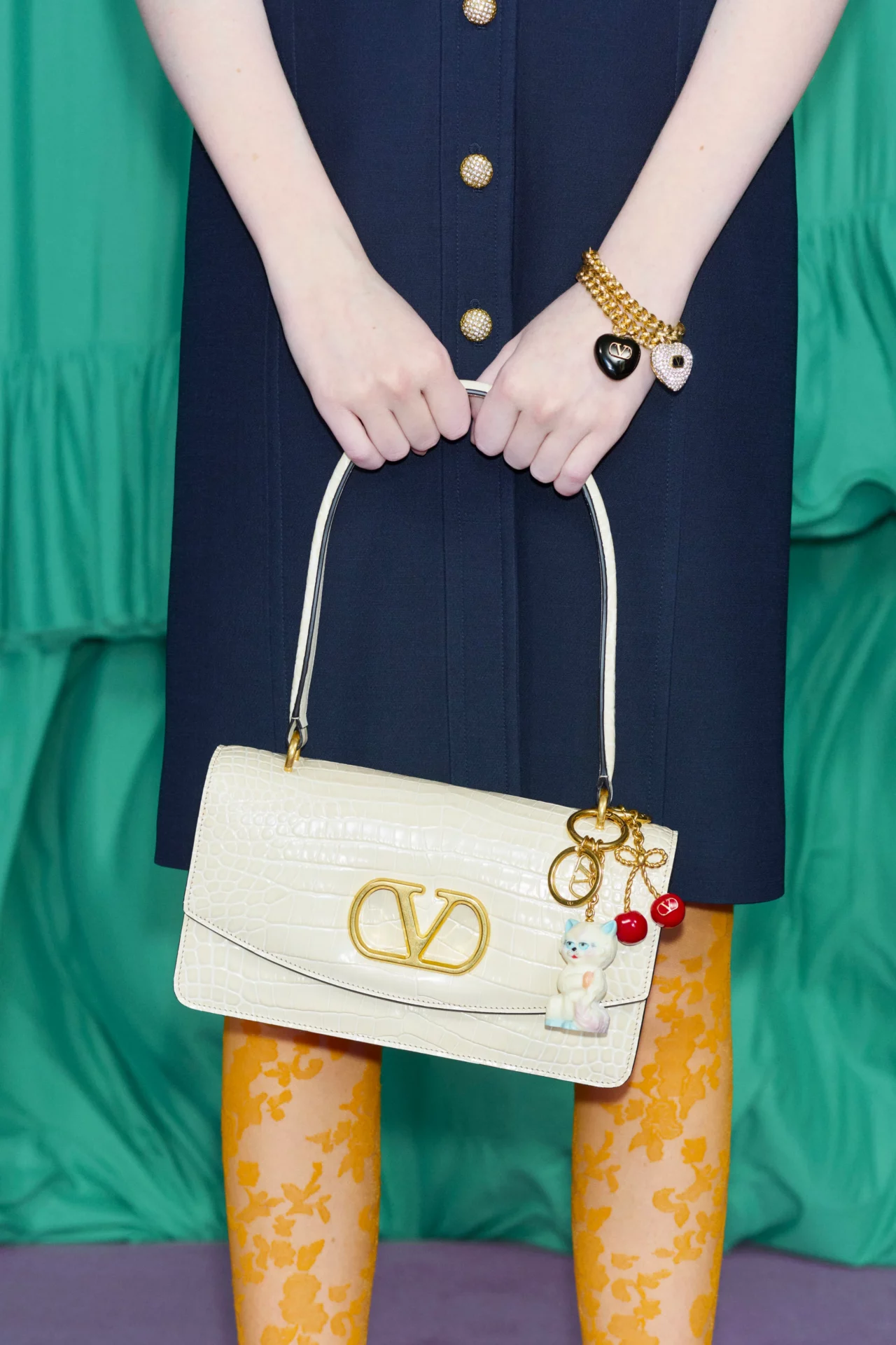 حقيبة Vain من Valentino أناقة خالدة بتجديد فني راقٍ