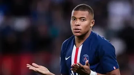 باريس سان جيرمان يطالب مبابي بدفع تعويضات بعد انتقاله إلى ريال مدريد