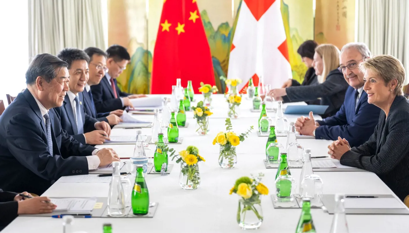 بدء المحادثات التجارية الأميركية - الصينية في جنيف