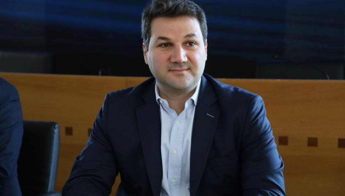 لبنان- نديم الجميل يزور ضريح الحريري