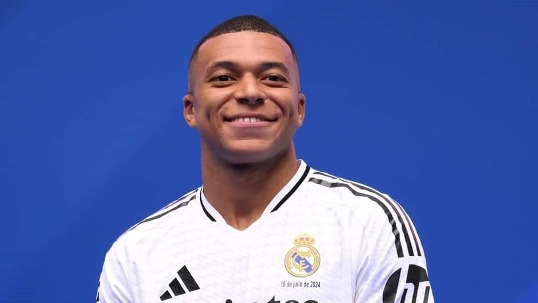 مبابي: اللعب بجوار ميسي ضربة حظ.. وريال مدريد كان حلمي منذ البداية