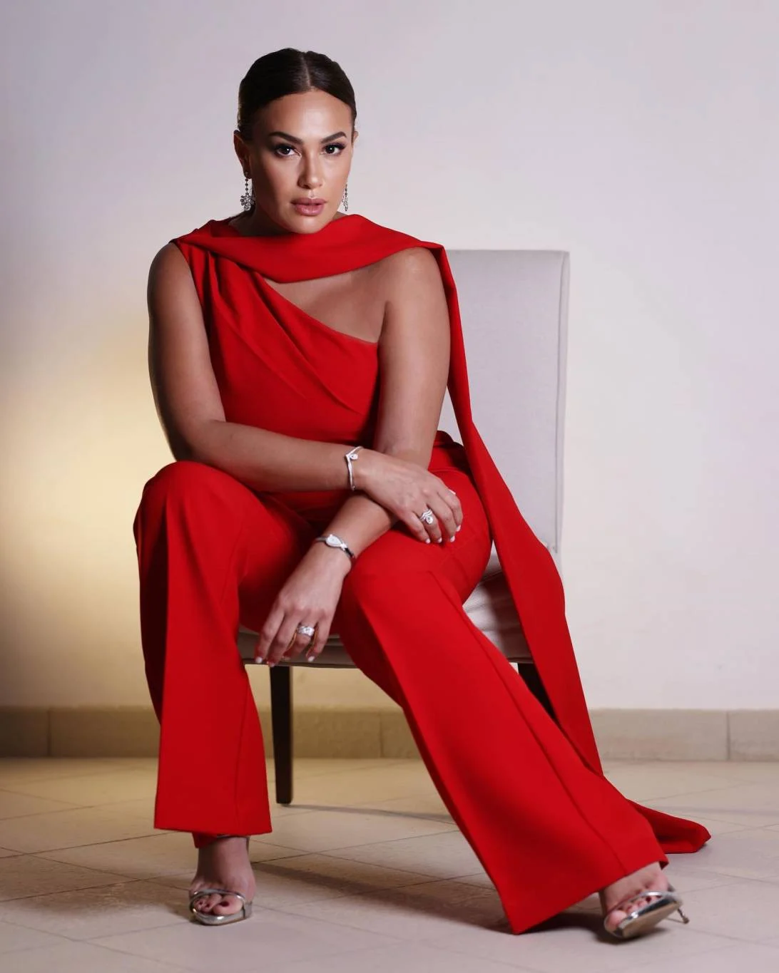 حملة دفاع عن هند صبري بعد مطالبات بترحيلها من مصر