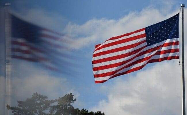 واشنطن تلوّح بالخيارين: اتفاق نووي أو ضربة عسكرية لإيران