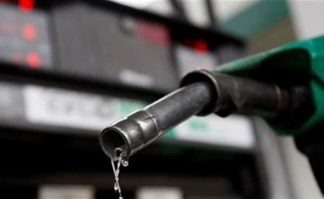 لبنان- نقيب عمال ومستخدمي شركات المحروقات يطمئن: المواد متوافرة