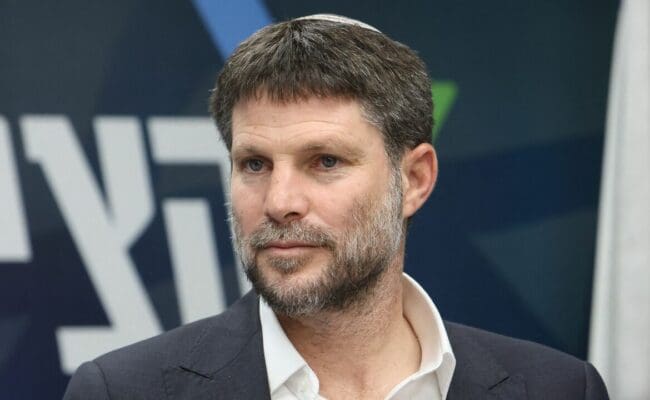 وزير إسرائيلي: عمليات محتملة ضد غزة ولبنان قبل الانتخابات