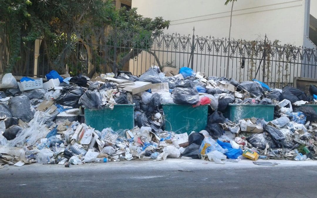 لبنان- أزمة نفايات جديدة في المتن وكسروان بعد توقف مطمر الجديدة