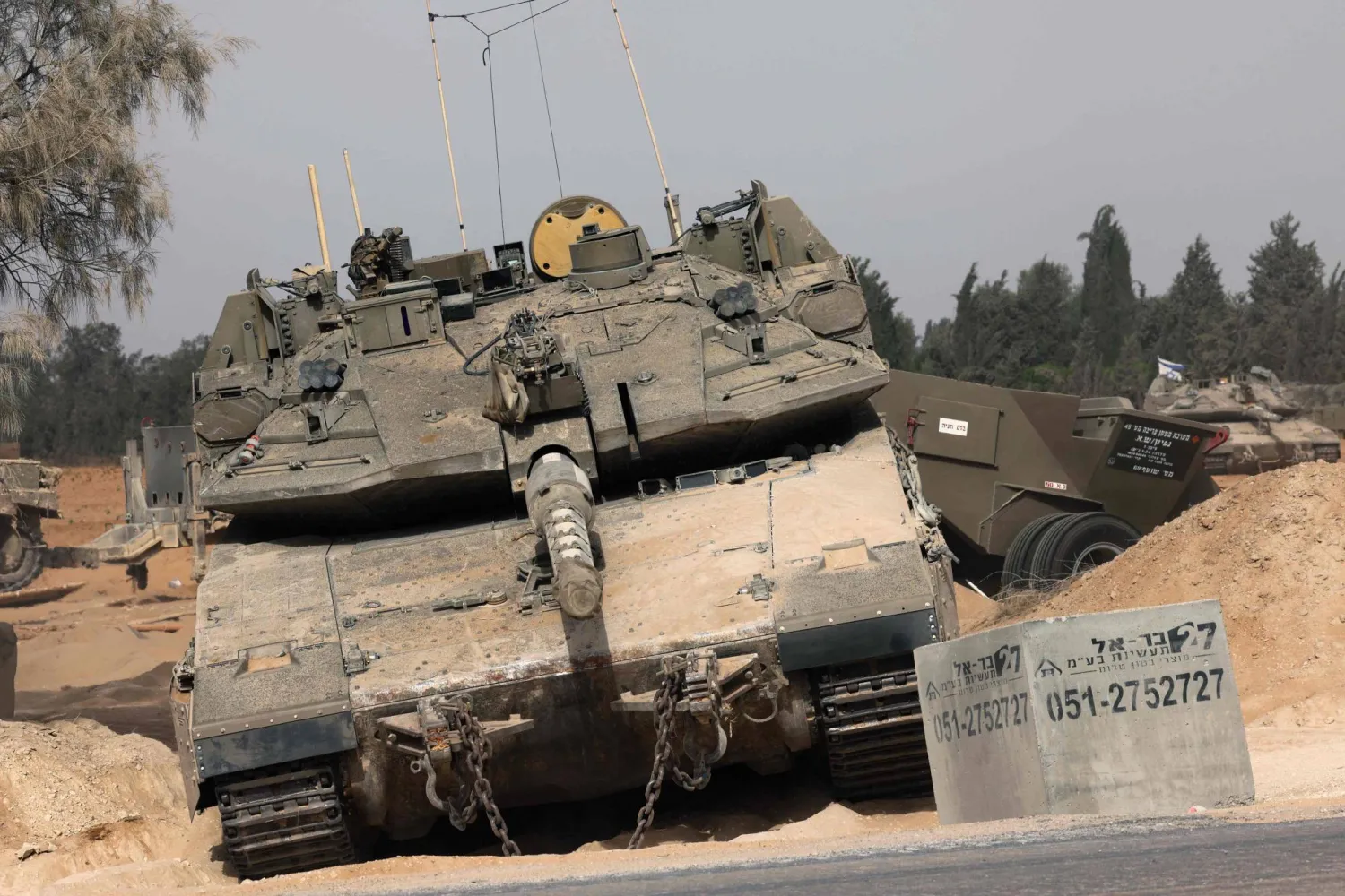 الجيش الإسرائيلي يطلق عملية برية جديدة شرق غزة ويستهدف "البنى التحتية تحت الأرض"