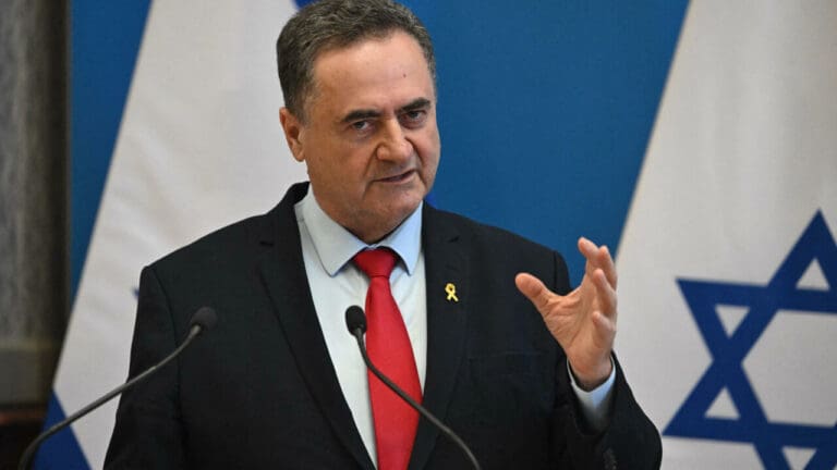 وزير إسرائيلي: سنواصل العمل بقوة حتى نستعيد جميع الرهائن القتلى