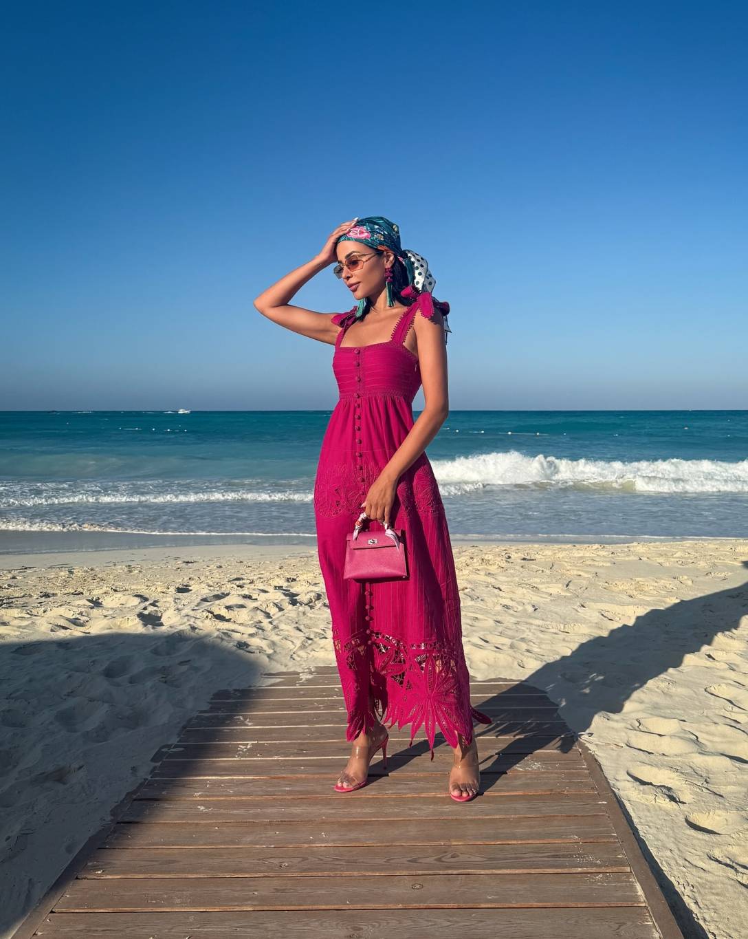 استوحي إطلالاتك الصيفية الأنيقة من مهيرة عبد العزيز!