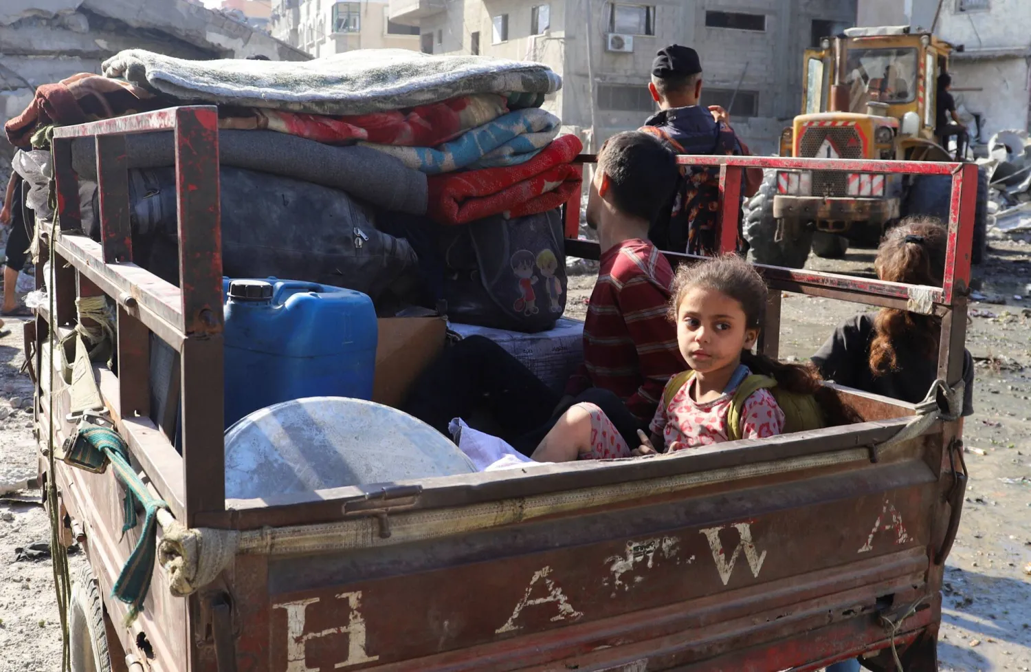 ليلة نيران جديدة على غزة… نزوح متواصل ومجزرة في «مستشفى ناصر»