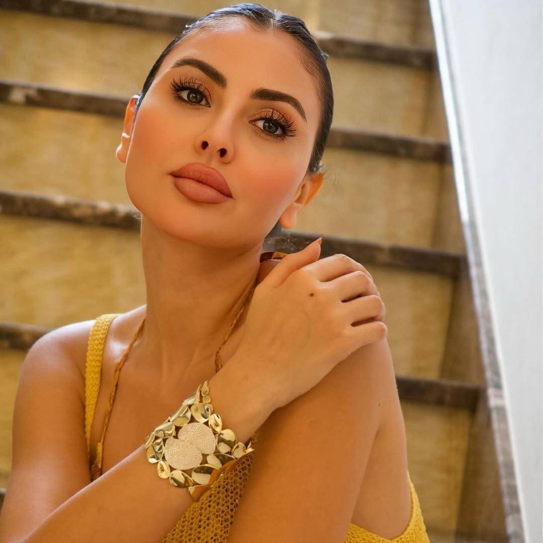 مريم حسين تثير الجدل بتصريحات متناقضة حول حضورها زفاف "الدكتورة يومي"