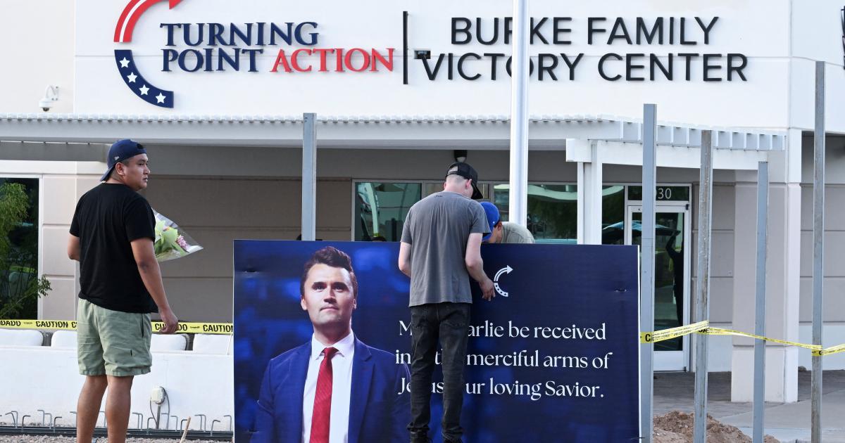 تفاصيل جديدة تزيد الجدل حول اغتيال تشارلي كيرك في يوتاه: المتهم يعتنق عقيدة يسارية؟