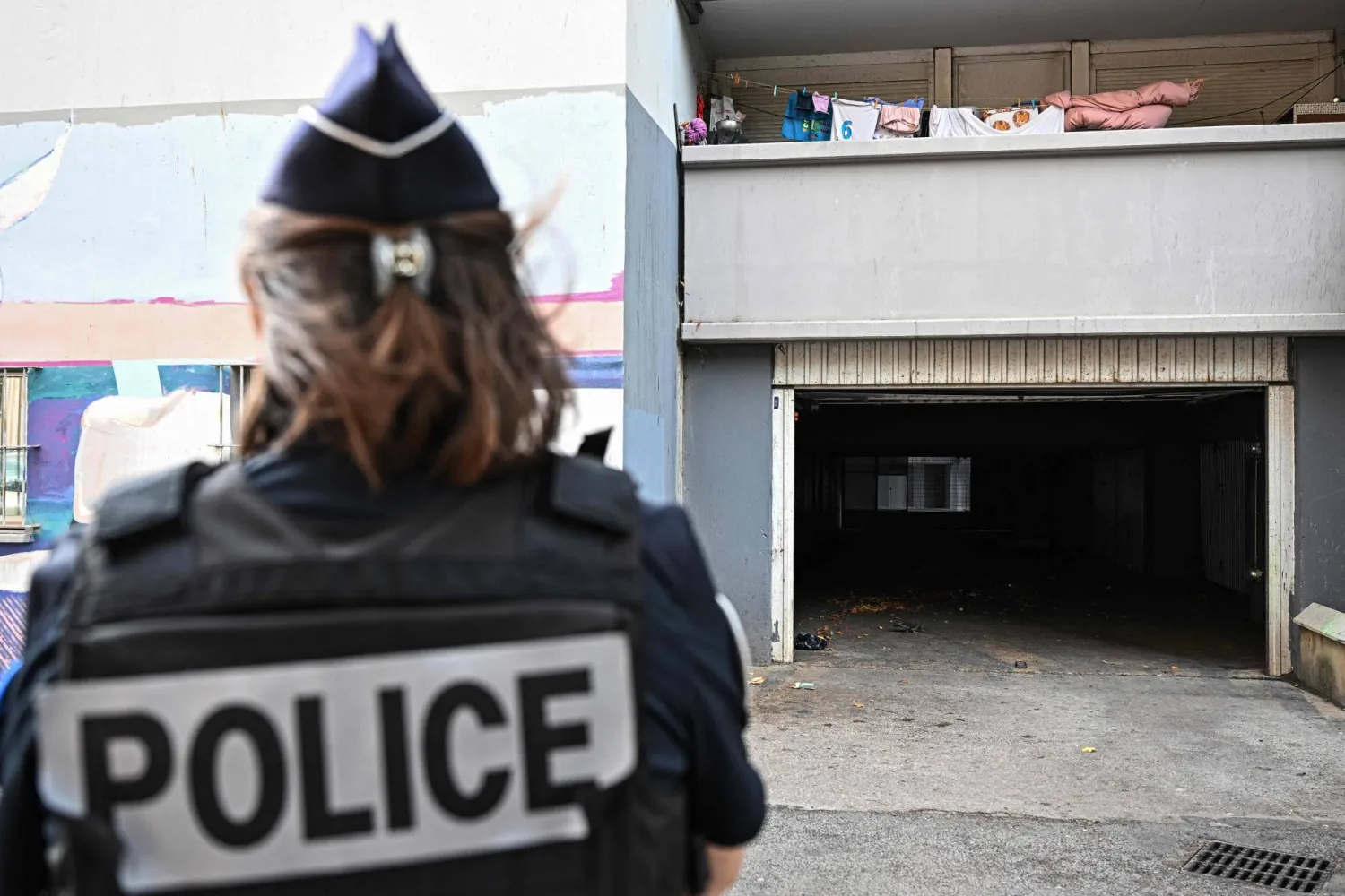 الشرطة الفرنسية تقتل مشتبهاً به بعد طعن عدة أشخاص في مرسيليا