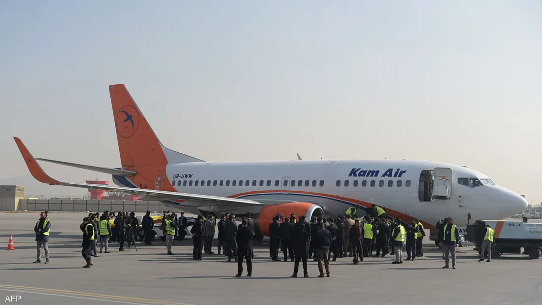 مغامرة مميتة تنتهي بمعجزة: طفل أفغاني ينجو بعد اختبائه في حجرة عجلات طائرة إلى نيودلهي