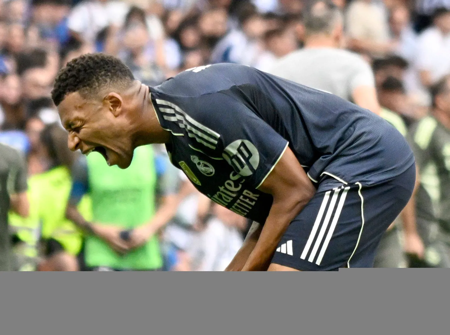 مبابي يقود ريال مدريد لفوز مثير على ريال سوسييداد رغم النقص العددي