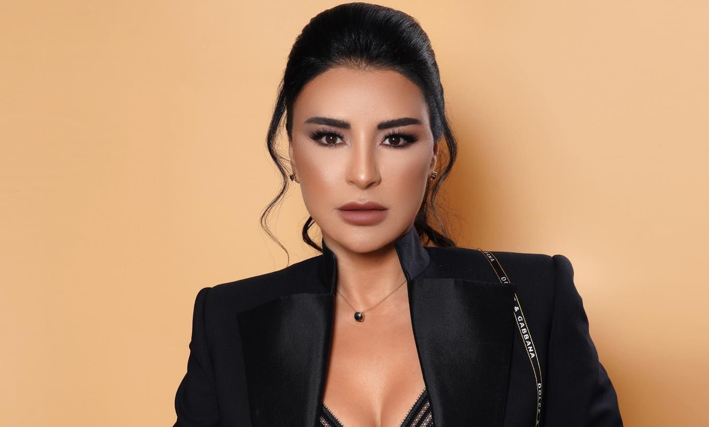 ماغي بو غصن تعبر عن شوقها وحماسها لمسلسلها الرمضاني الجديد وتكشف لمحات عنه