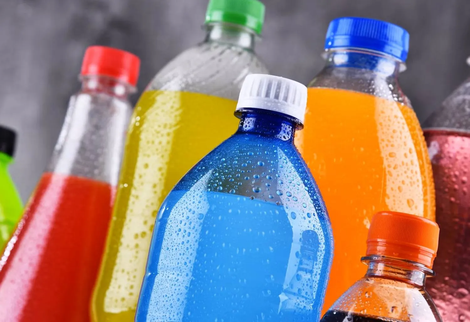 دراسة ألمانية تربط استهلاك المشروبات الغازية بالاكتئاب لدى النساء