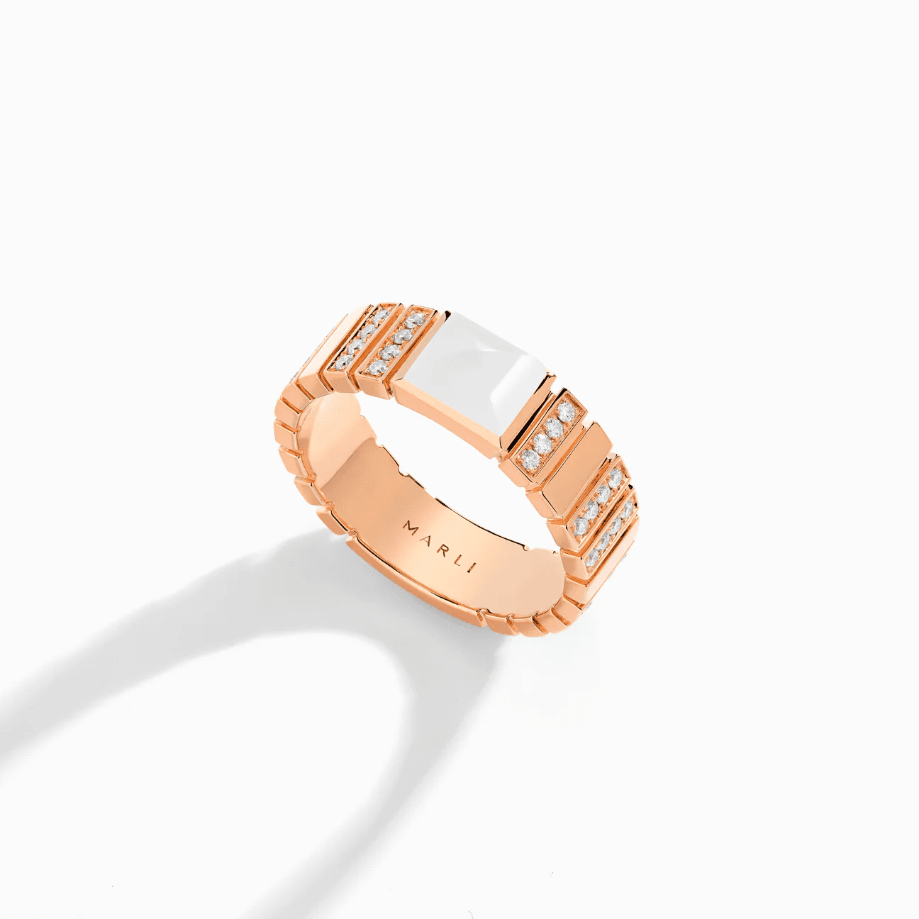 مارلي نيويورك.. المجوهرات المينيمالية بأسلوب هادئ وأنيق لصيحة الموسم