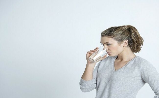 كم يجب أن تشرب من الماء يومياً؟