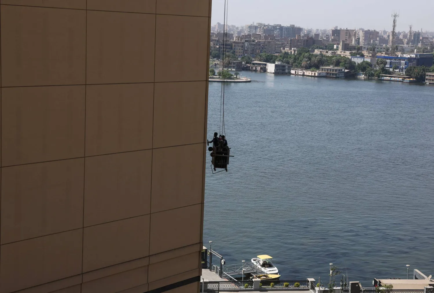 مؤشر «ستاندرد آند بورز»: تراجع طفيف للقطاع الخاص غير النفطي في مصر