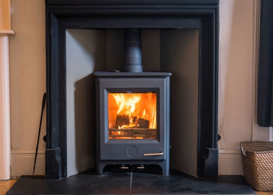 دراسة صادمة: مواقد الحطب قد تسرّع تدهور وظائف الرئة