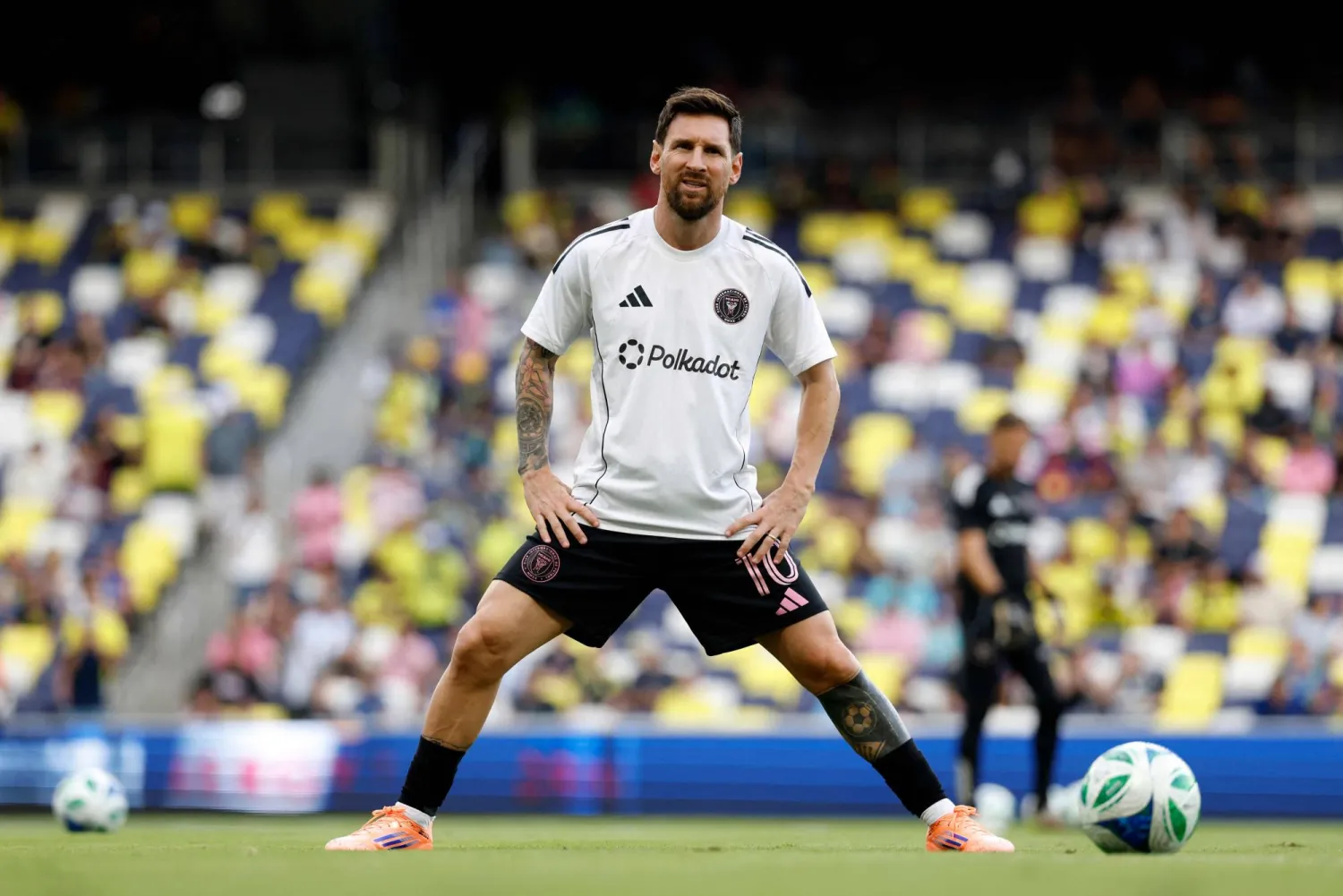 ميسي يمدّد عقده مع إنتر ميامي ويضمن بقائه مع انتقال النادي لملعبه الجديد