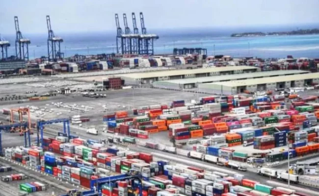 ارتفاع الصادرات غير النفطية وفائض الميزان التجاري السعودي في أغسطس 2025