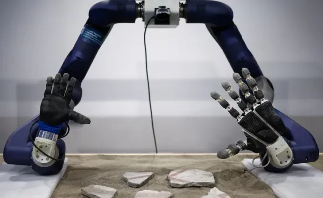 روبوتات الذكاء الاصطناعي تعيد الحياة للوحات جدارية بومبي المدمرة