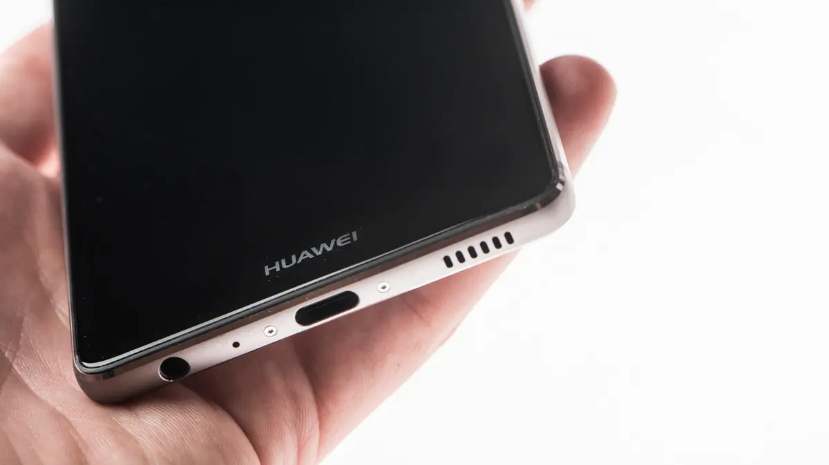 هواوي تُحضّر هاتفًا قابلاً للطي لمنافسة آيفون فولد