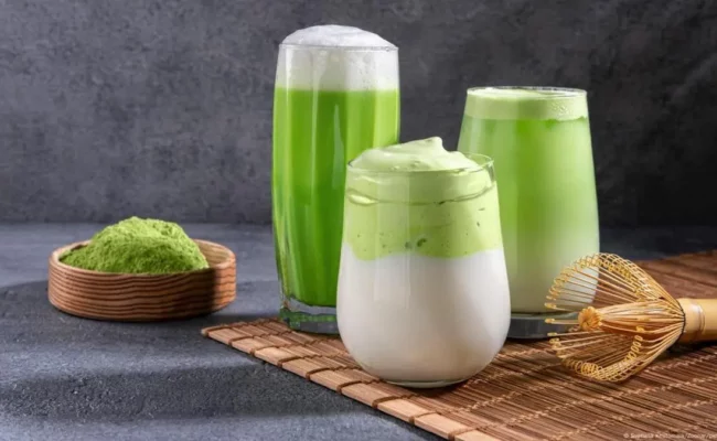 خبراء يحذرون: الإفراط في تناول الماتشا قد يسبب تساقط الشعر لدى بعض النساء