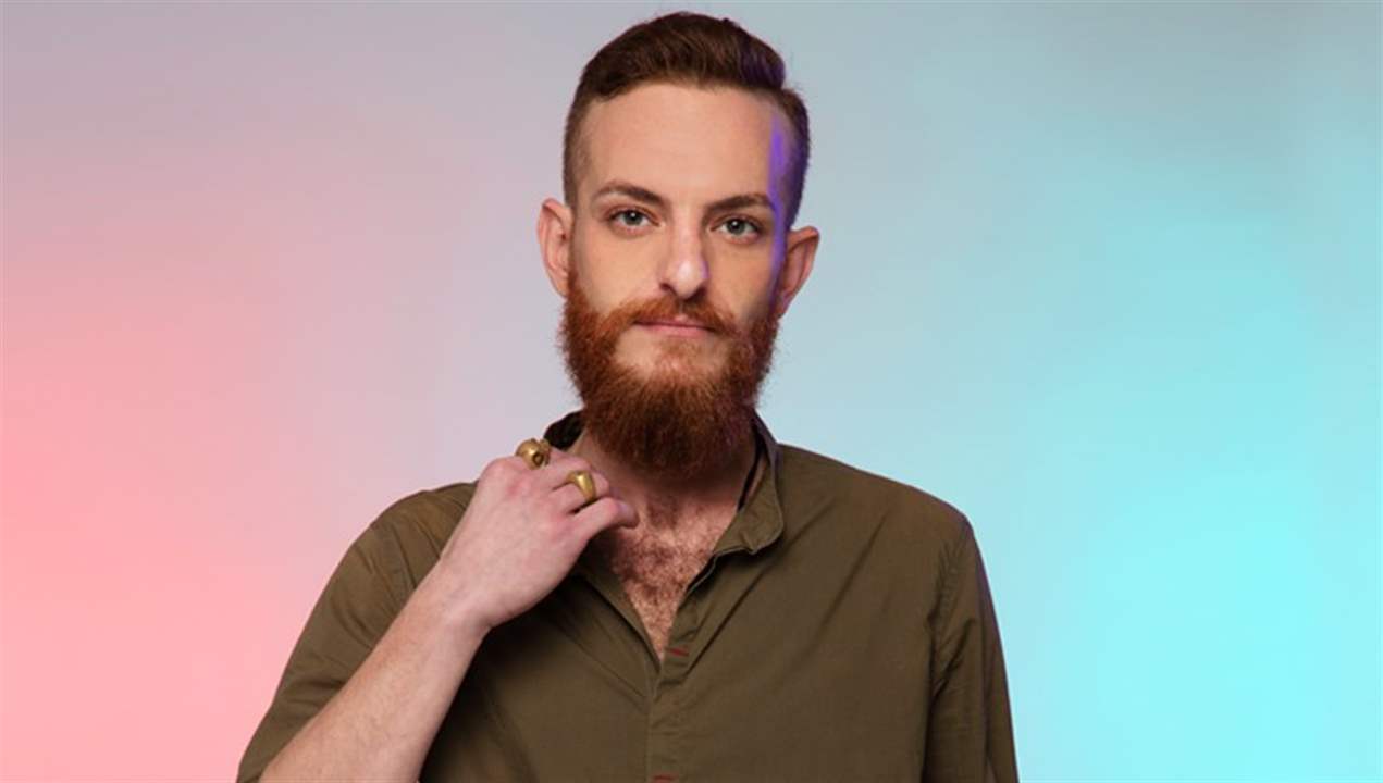 أويس مخللاتي يعلن اعتناقه المسيحية ويكشف رحلته الروحية