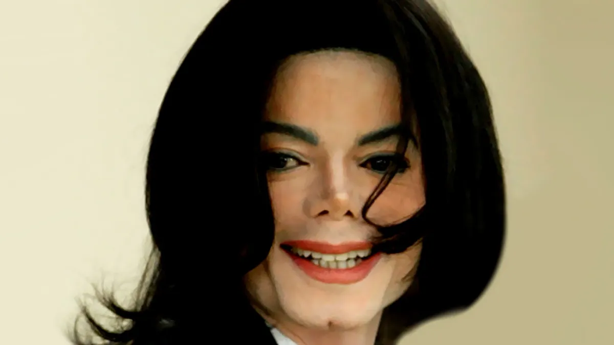 بعد 16 عاما على رحيله.. تقرير يكشف عن حقائق مروعة في تشريح جثة نجم البوب العالمي