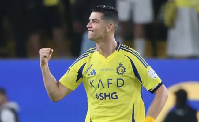 رشفة واحدة من رونالدو تهز أسواق المشروبات دون عقود رسمية