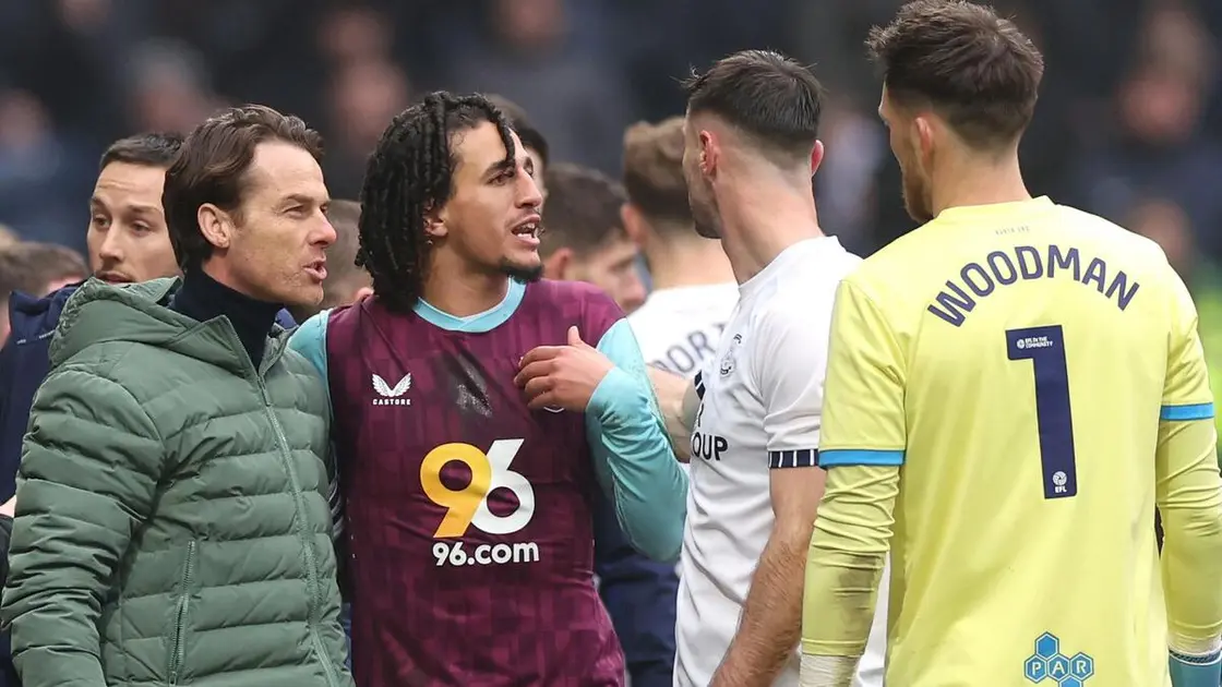 إيقاف لاعب بريستون تسع مباريات لإساءته العنصرية ضد التونسي حنبعل المجبري