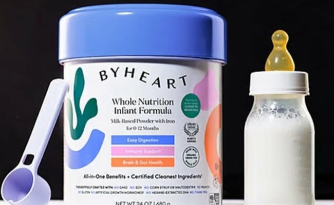 الولايات المتحدة تحقق في تسمم 13 رضيعاً بسبب حليب أطفال ملوث