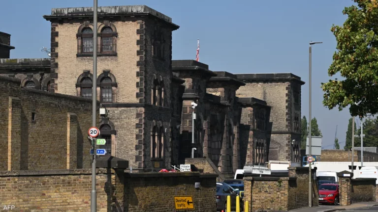 فضيحة في السجون البريطانية: الإفراج بالخطأ عن أكثر من 90 سجيناً