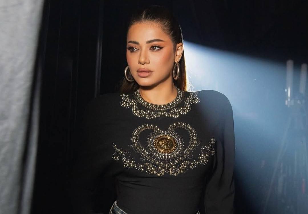 رحمة رياض تلهو مع ابنتها عالية في لحظات عائلية دافئة